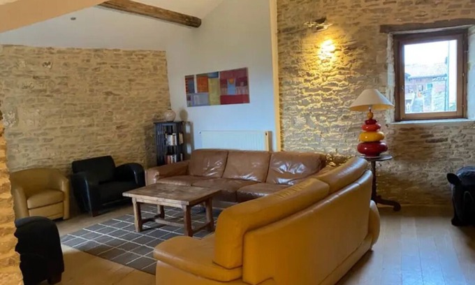 Prisse House | LAMARTINE SOLUTRE 10 SLEEPS