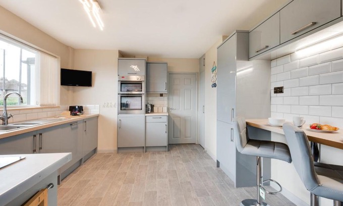 Bacton House | LAmourette