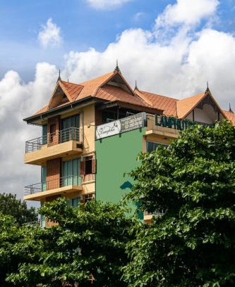 Ban Phan Thom Hotel | Lamphu Tree House Boutique Hotel