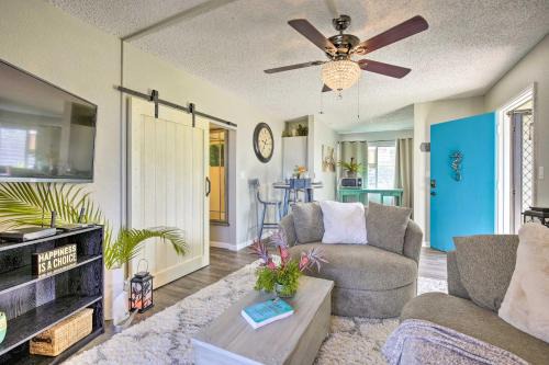 Historic Kailua Village Apartment | Lanai and Community Pool Access Sunny Central Condo