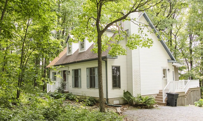 Strasburg Cottage | Lancaster County Cottage NO PETS!