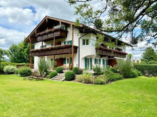 Bad Wiessee House | Landhaus Marinella Hotel Garni