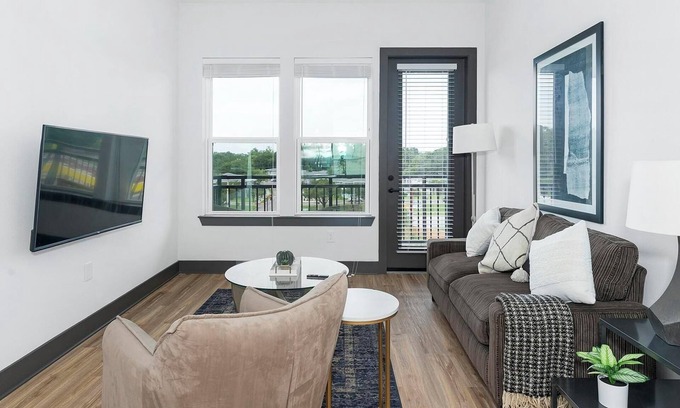 St. Nicholas Apartment | Landing | Amazing 1BD, Clubhouse, Pool