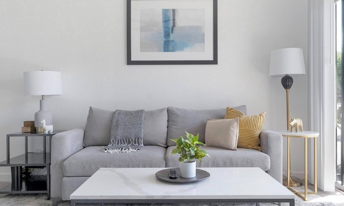 McNeil Apartment | Landing | Amazing 1BD, Gym, Pool