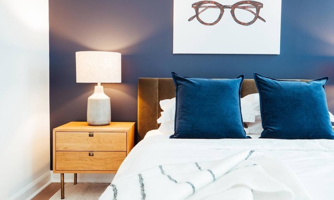 Candler Apartment | Landing | Amazing 2BD, Pool, Clubhouse