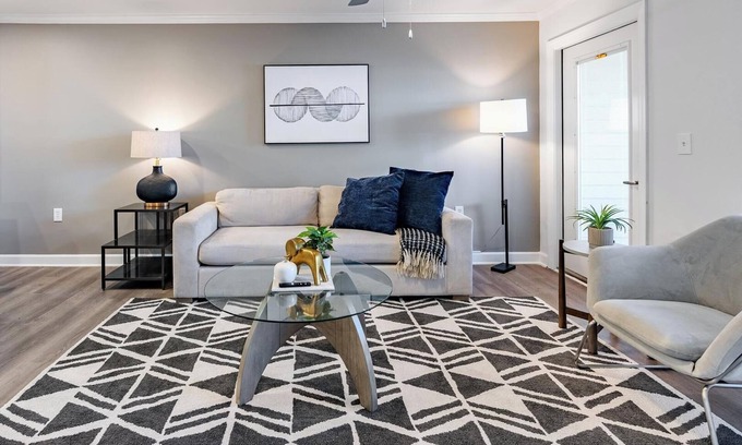Wilmington Apartment | Landing at Bellingham Park - 1 Bedroom in Hanov.