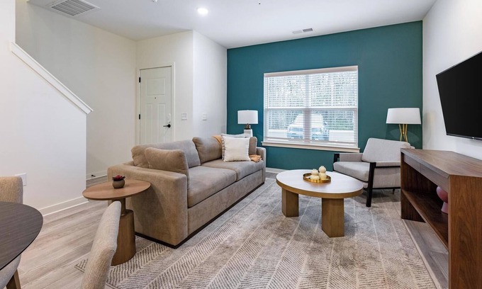 Wilmington Apartment | Landing at Encore at Westgate - 3 Bedrooms in W.