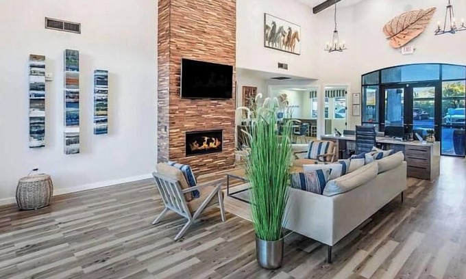 Tortolita Apartment | Landing at Equestrian - 2 Bedrooms in Countryside