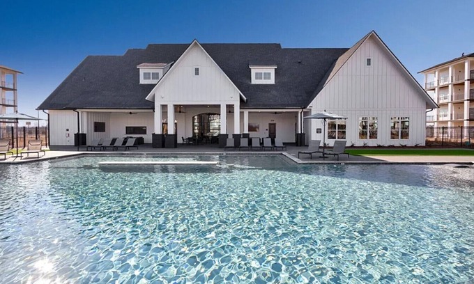 Athens Apartment | Landing at Gateway Village at Swan Creek - 3 Bedrooms in Athens