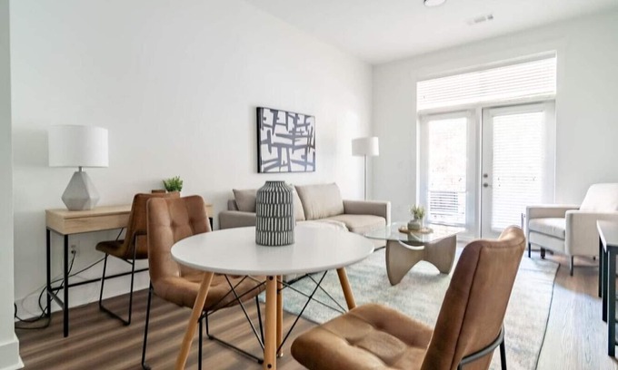 Cary Apartment | Landing at Lofts at Weston Lakeside - 1 Bedroom in Cary