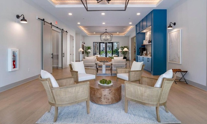 Jacksonville Apartment | Landing at Palmhouse - 1 Bedroom in Rolling Hills