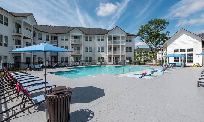 Summerville Apartment | Landing at Summer Wind - Studio in Ashley Retreat