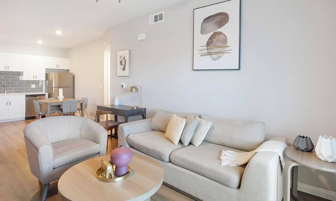 Townsite Apartment | Landing at Summit on Boulder - 2 Bedrooms in Va.