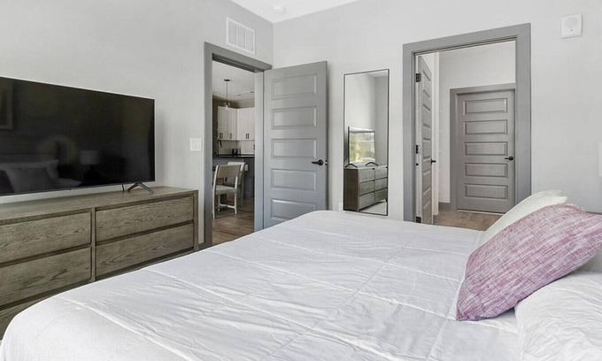 Northside Apartment | Landing at The Note - 2 Bedrooms in Northside