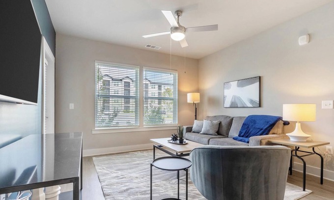 Santa Rosa Beach Apartment | Landing | Beautiful 2BD, Gym, Clubhouse