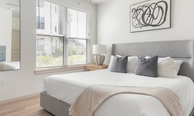 Pflugerville Apartment | Landing | Beautiful 1BD, Courtyard, Clubhouse