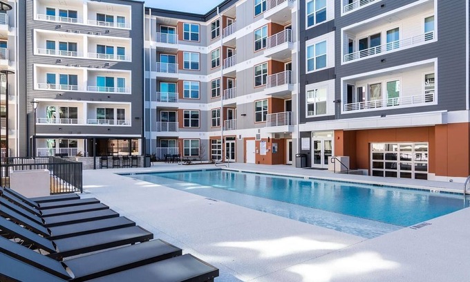 Decatur Apartment | Landing | Chic 1BD, Gym, Clubhouse