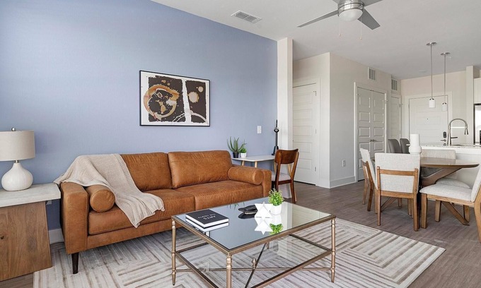 The Forum Apartment | Landing | Chic 2BD, Gym