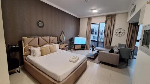 Mirdif Apartment | Landing Lane Family Suites, Studio Near DXB Airport