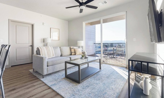 Littleton Apartment | Landing | Modern 1BD, Gym, Clubhouse