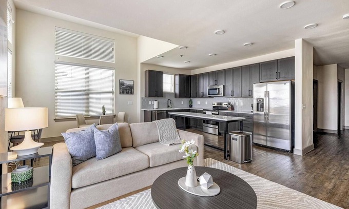 Denton Apartment | Landing | Modern 2BD, Gym, Courtyard