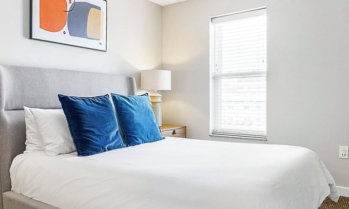 Downtown Indianapolis Apartment | Landing | Spectacular 1BD, Gym, Pool
