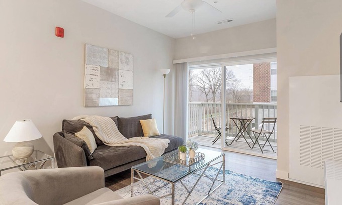 Willow Springs Apartment | Landing | Spectacular 2BD, Clubhouse, Pool