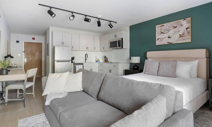 Northeast Raleigh Apartment | Landing | Stylish Studio, Pool, Gym