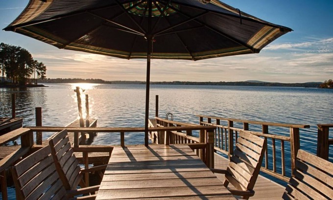 Mayhew House | Landover Lodge | Sunsets Galore! | Lower Level Addition Complete |Sleeps 14