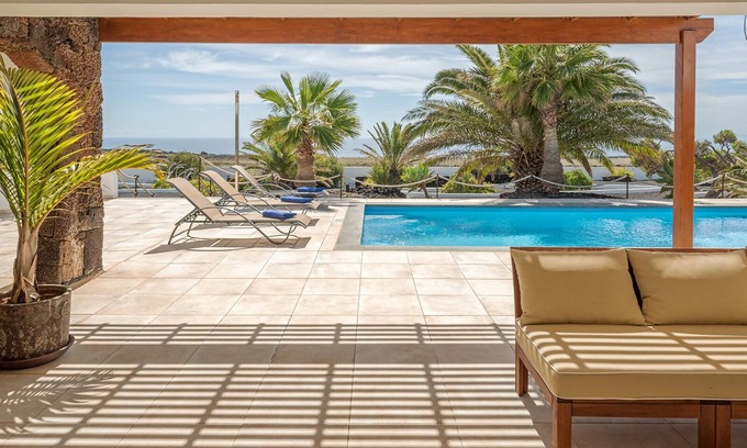 Puerto Calero House | Lanzahost "Villa Panorama" - privacy and views