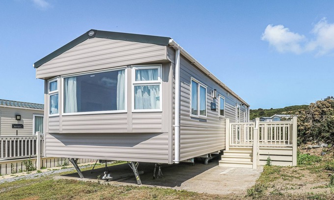 Cardigan House | Large 12ft-wide caravan with one double with en suite W.