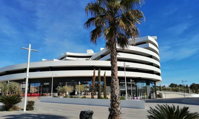 Cap d'Agde Apartment | Large 2 bed apartment/Centre Port - Iconic