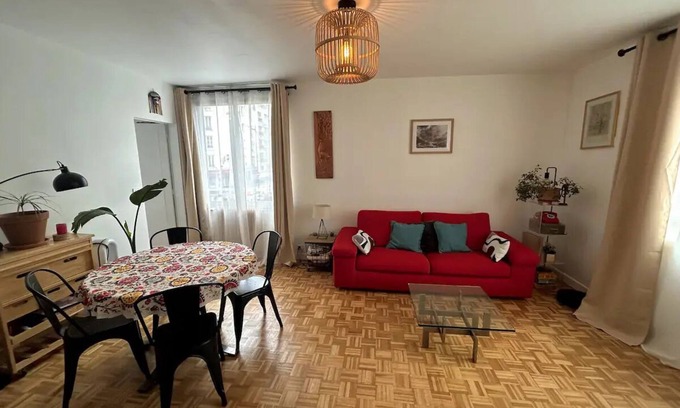 Saint-Fargeau Apartment | Large 2-room apartment in the 20th district of Paris