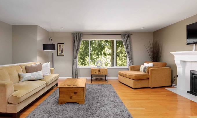 Delta House | Large 3-BD, 3-WC, 9 minutes to BC Ferries, 5 minutes to Tsawassen Mills