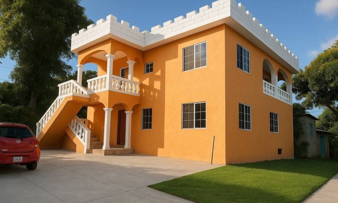 Drapers House | Large 4 bedroom with views!