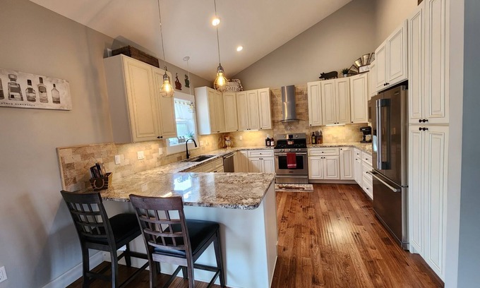 Mayfield House | Large 5 bedroom family home. 10 Minutes from Downtown Traverse City!