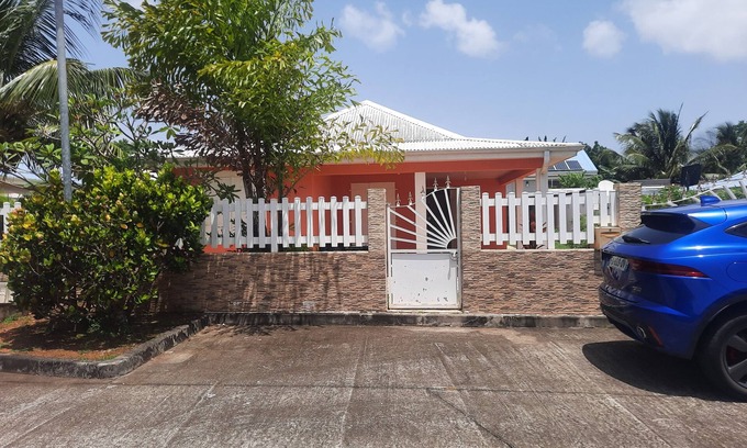 Le Lamentin Villa | Large air-conditioned Le Balisier villa with garden near north and south beaches