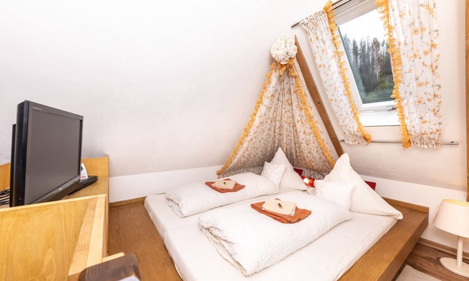 Bad Berleburg Apartment | Large apartment with gallery for 5 people