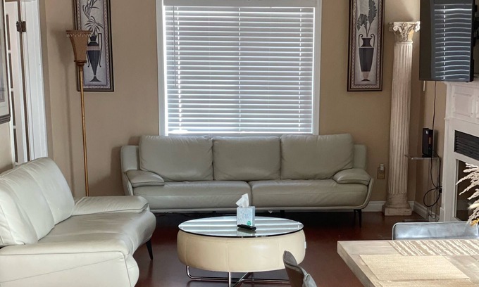 Hilltop House | large beautiful home in the heart of Tacoma WA