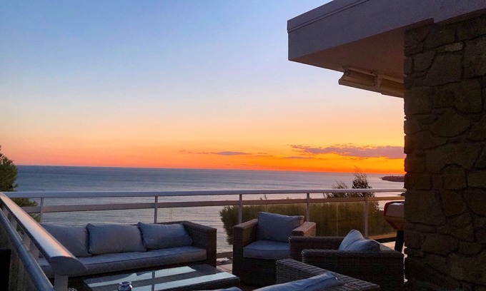 Ensues-la-Redonne House | Large family villa with exceptional view of the Calanques - sleeps 10