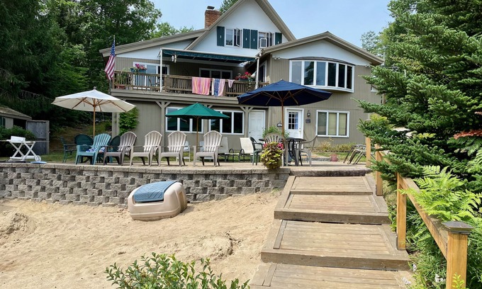 The Bays House | Large Family Home On Cassie Cove, Lake Ossipee