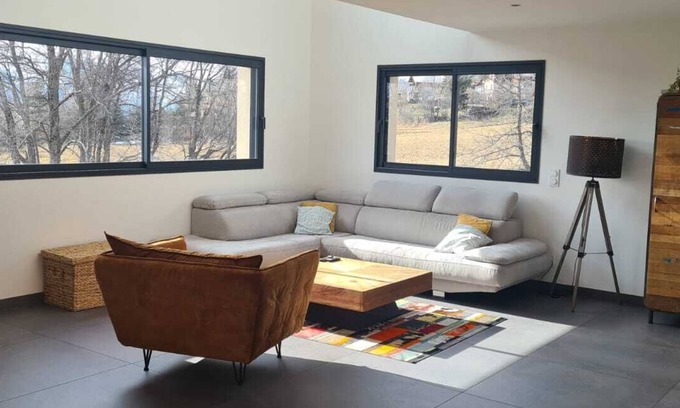 Saint-Michel-de-Chaillol House | Large, bright 160m2 house for 8 people