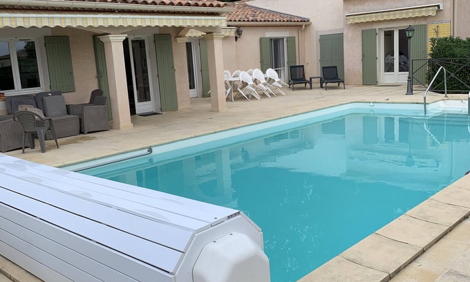 Saint-Quentin-la-Poterie Villa | Large villa with pool and large garden in a quiet location 5 minutes from Uzes (Gard).