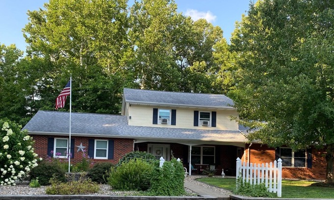 Stockport House | Large Home in Southeast, Ohio