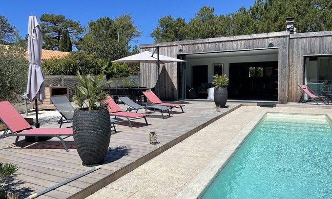 Cazaux House | Large house with heated pool near Lake Cazaux for 8 to 10 people