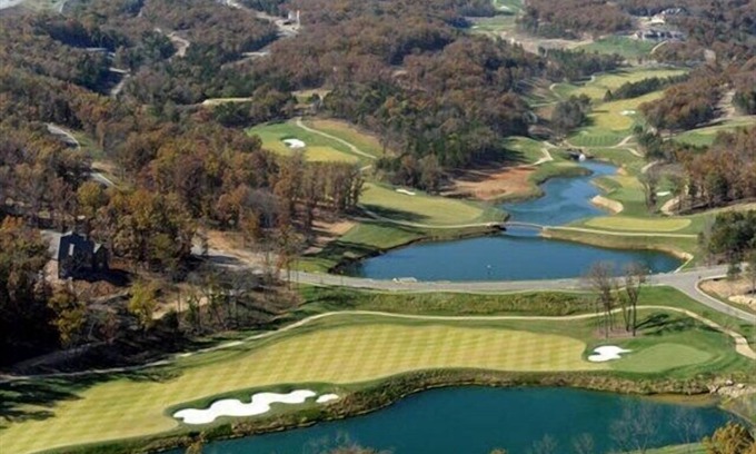 Branson Condo | Large Luxury Condo near Branson Landing - Walk In Unit, Great Location/1103