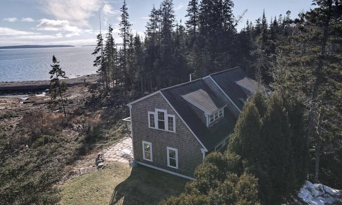 Bernard House | Large Private Beachfront Home Getaway [Cove House]