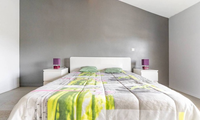 Labarthe-sur-Leze House | Large private room with bathroom and WC