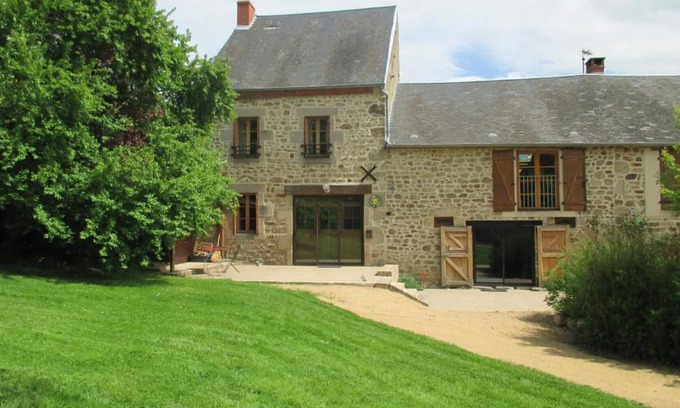 Marcillat-en-Combraille Cottage | Large stone house with garden, pets allowed, near volcanoes