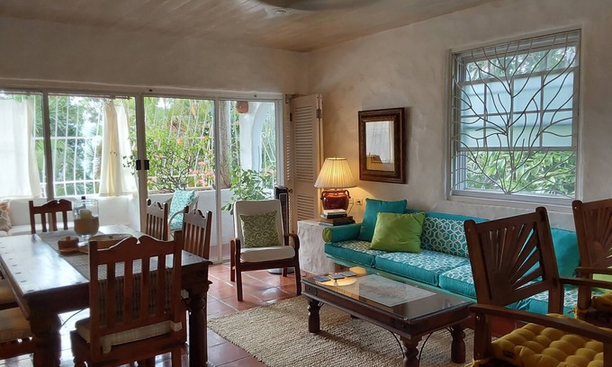 Mullins Apartment | Large Secure 2 Bedroom Apartment with large pool steps to Mullins Beach